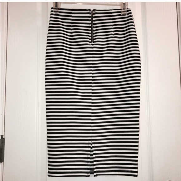 F21 Black and White Striped Pencil Skirt NWOT - Picture 3 of 7